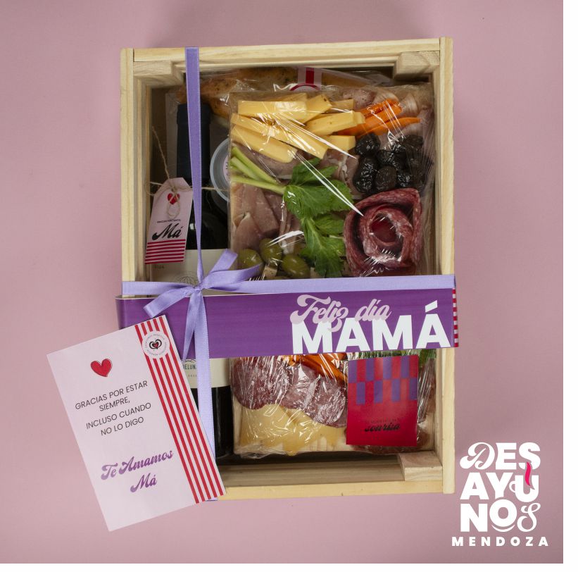 Dia de la Madre - Picada con Vino